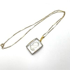 VINTAGE 1977 Sarah Coventry Reverse Intaglio Glass Cameo Pendant Necklace